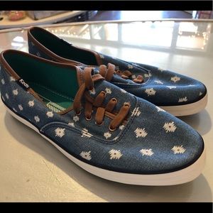 NWT women’s Keds Aztec print Chambray Sneakers